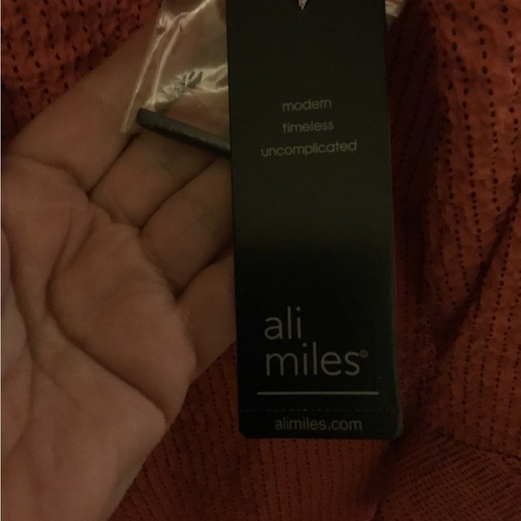 Ali Miles NEW Small Orange pucker top - Picture 5 of 9